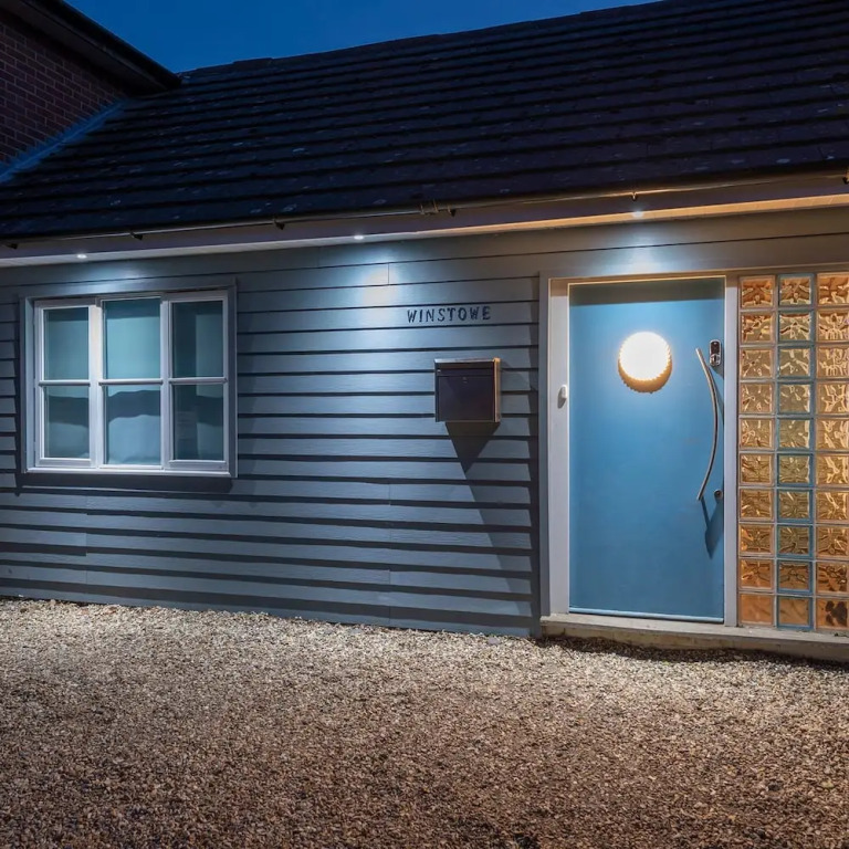 Stylist Split Level 2 Bed With Parking