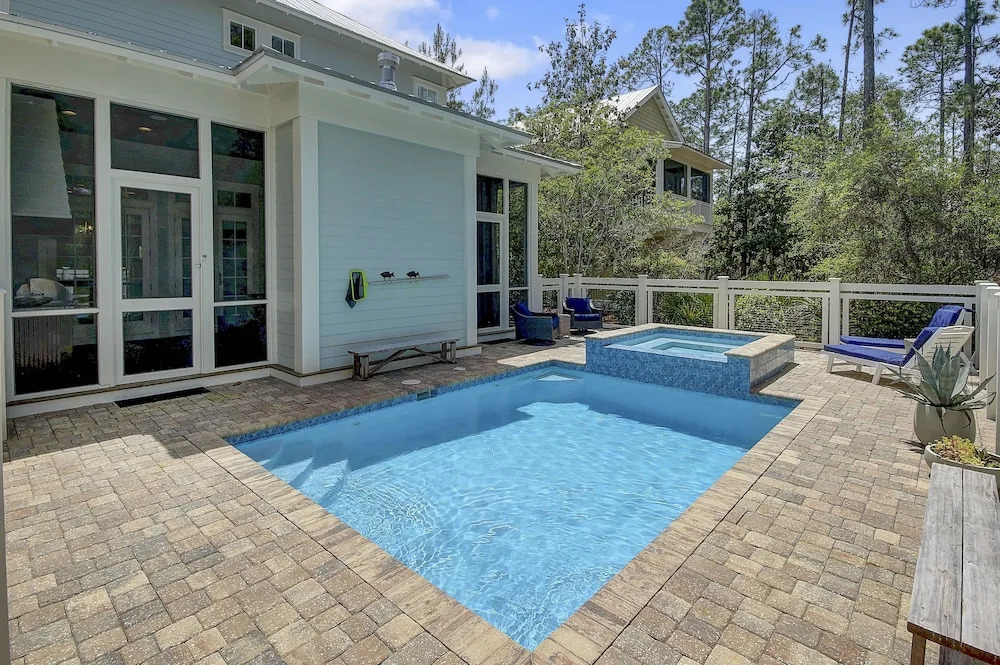 "emerald Tide" pool Golf Cart 4br/4.5ba/bonus Bunk Sleeps 12 4 Bedroom Home by RedAwning