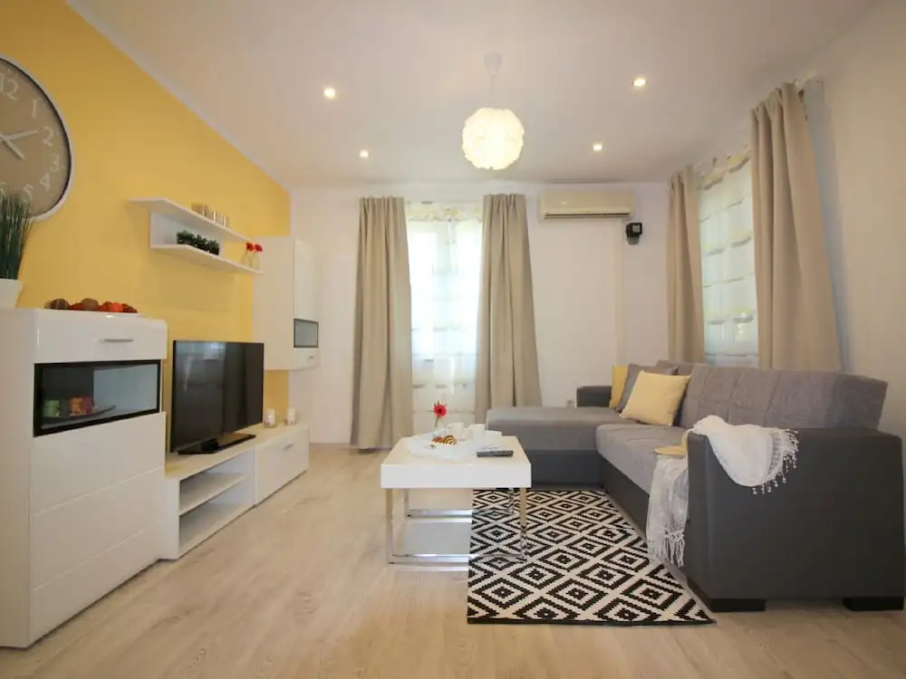 Contemporary Bungalow in Porec With Swimming Pool