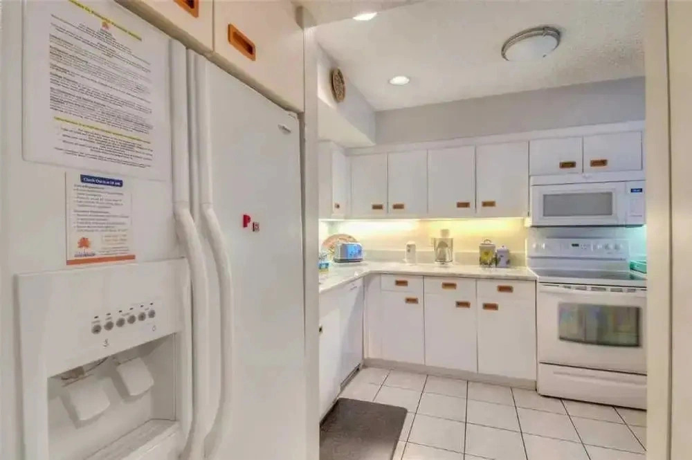 St James Park Three-bedroom Apartment 2-C