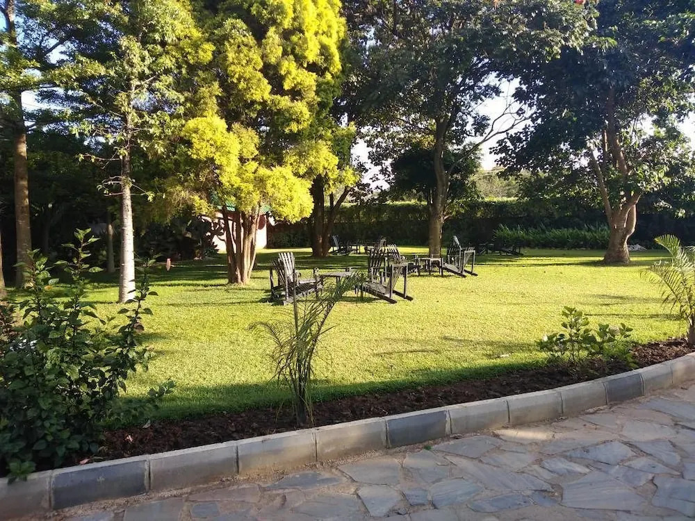 Aninas Executive Lodge