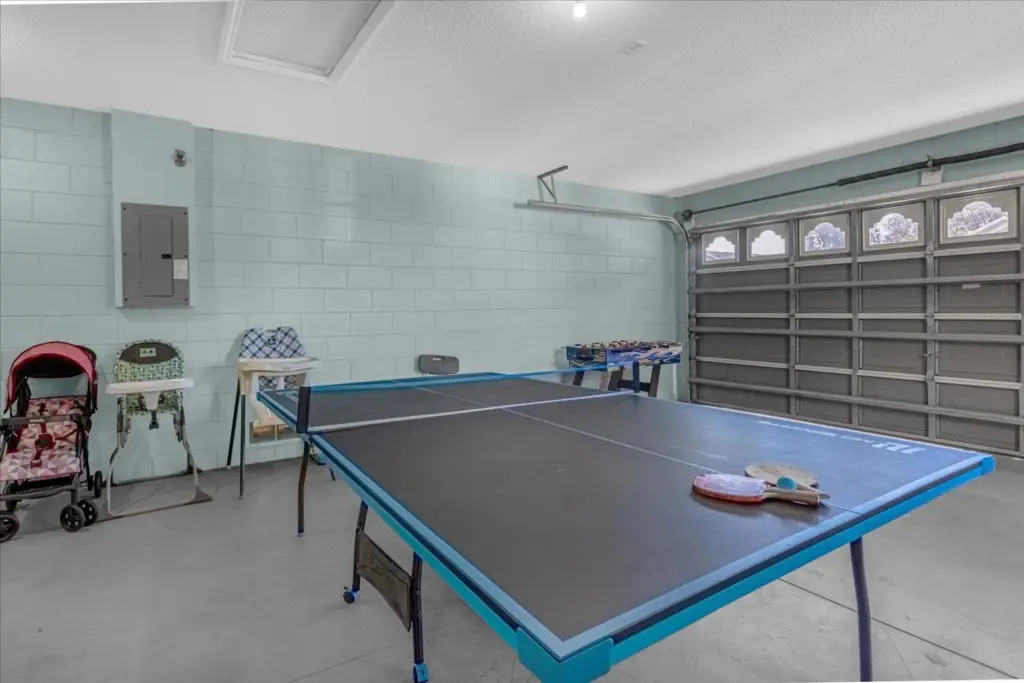 3 Bedrooms 2 Bathrooms Indian Creek 2559 Bc