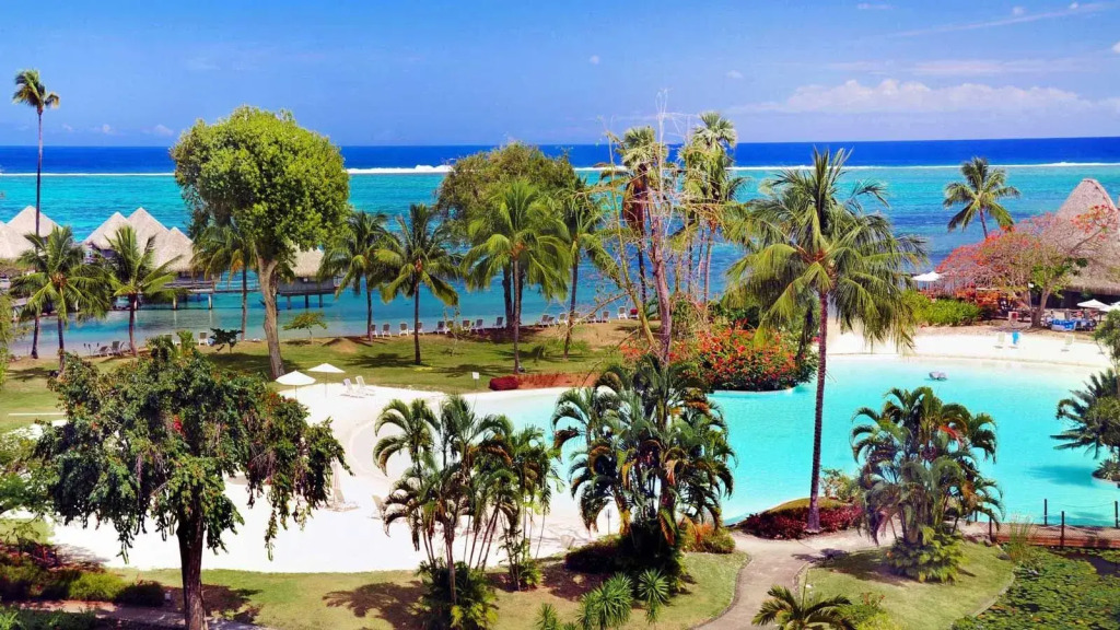 Tahiti Ia Ora Beach Resort