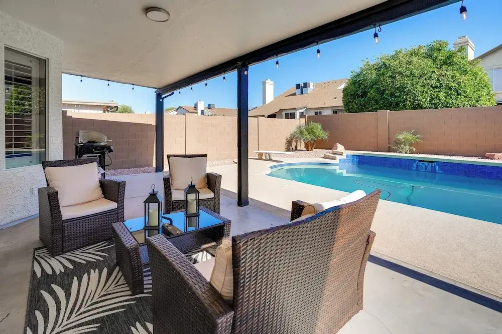 Heated Pool, 2 Mi to Dtwn: Central Peoria Home!