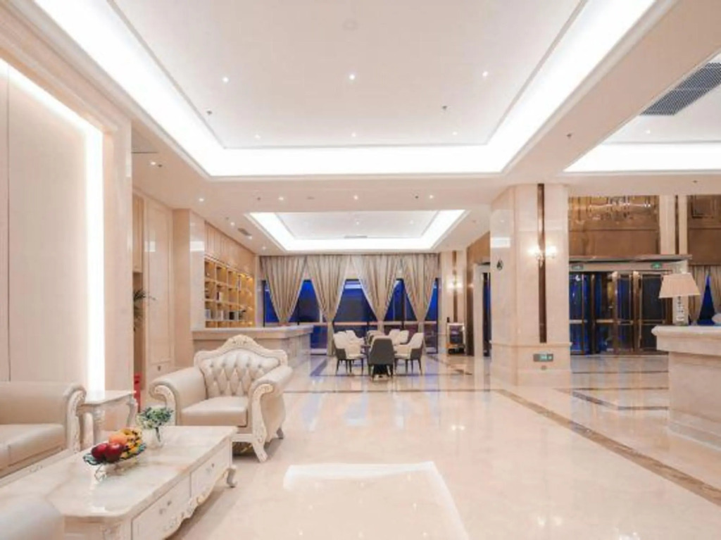 Vienna International Hotel (Baotou Airport)