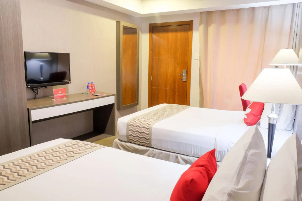 ZEN Rooms Zobel Roxas Street Makati