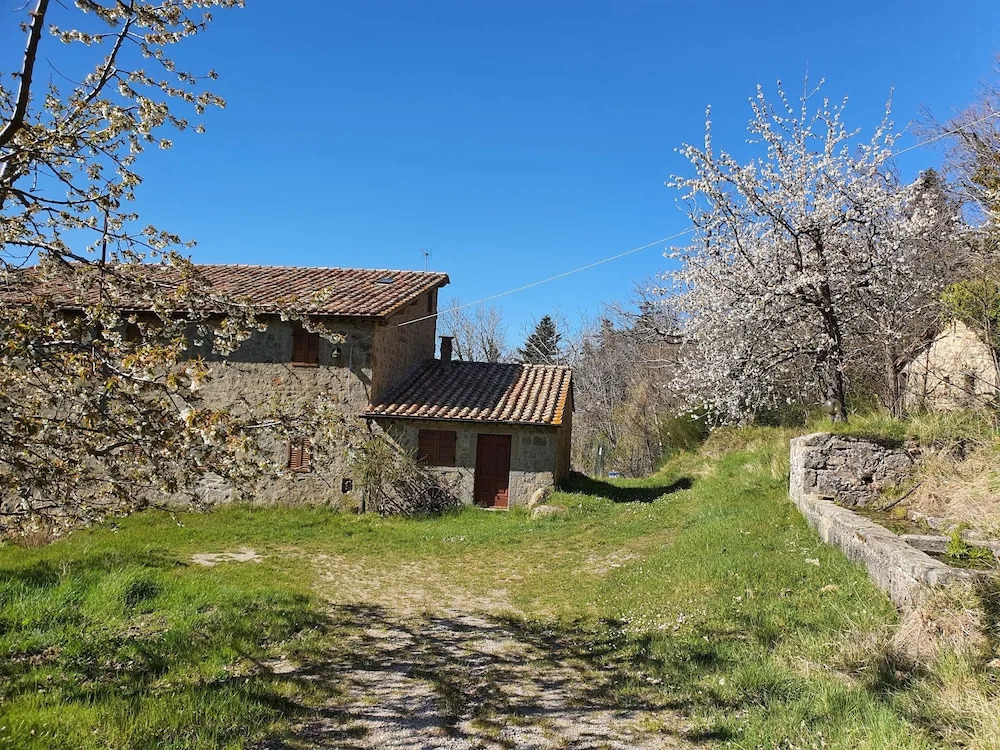 Agriturismo La Piaggia - forest view apartment on the ground floor 2 guests