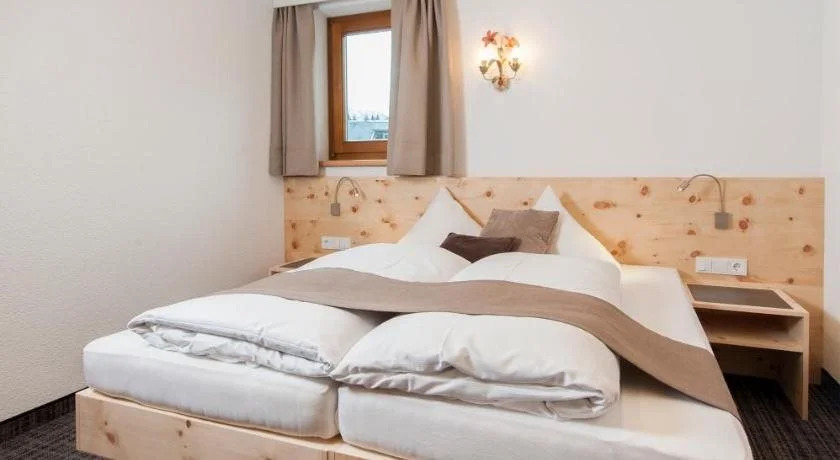 Apart Gabriele Pure Alpin Style St Anton - Mountain Hideaway with Sommercard premium & Dog Love, fully electronic