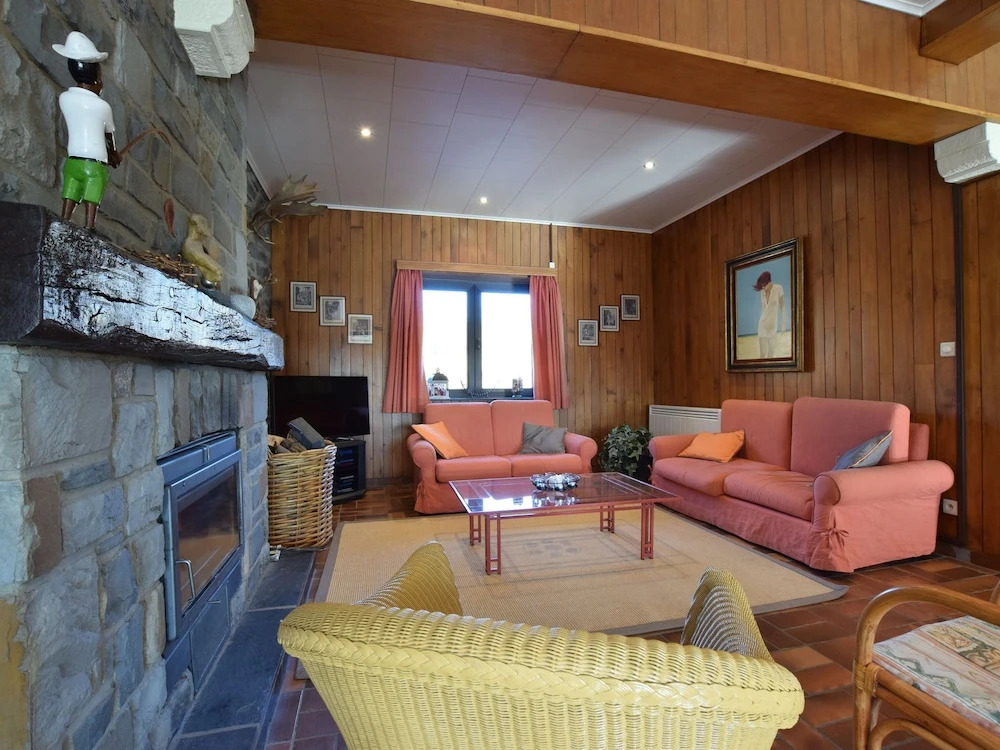 Comfortable Cottage in the Heart of a Beautiful Natural Area with Private Ponds