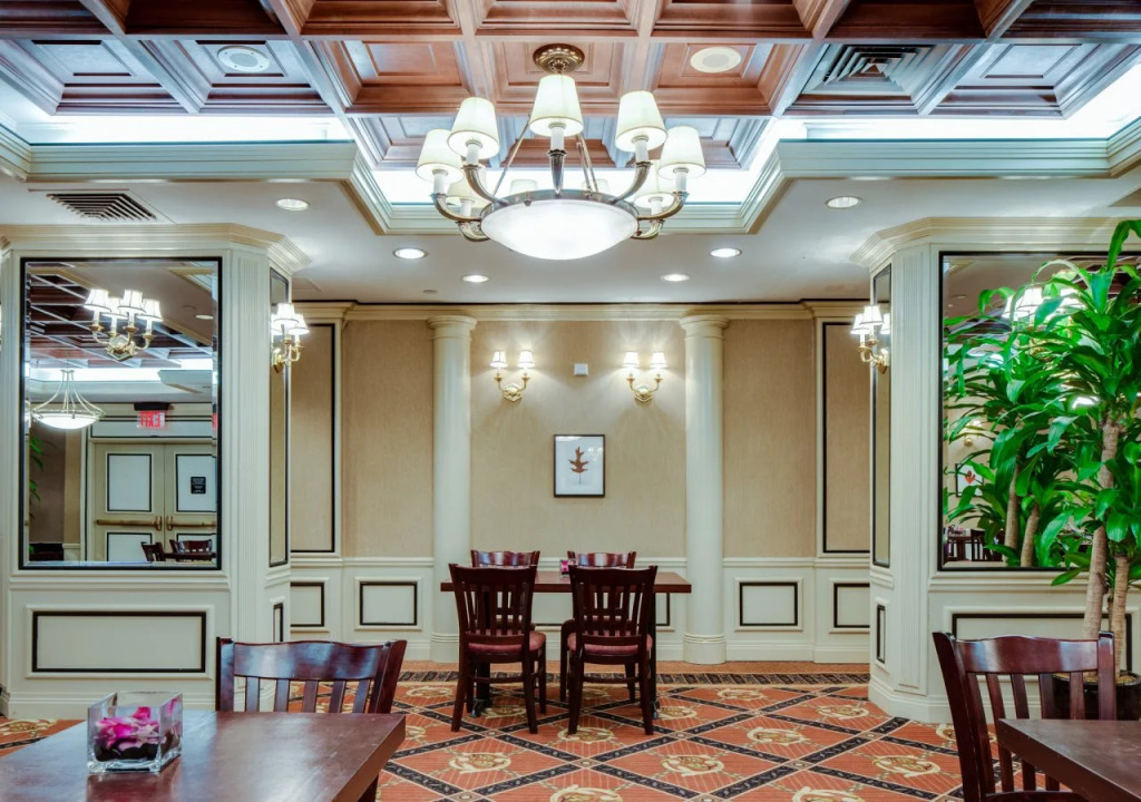 Avalon Hotel