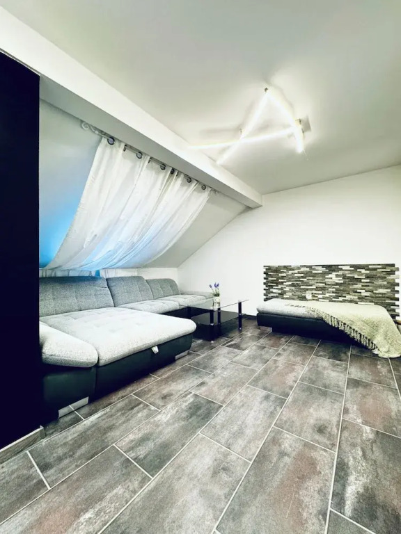 2BR 1LR Apartment for 5 Peaceful Stay