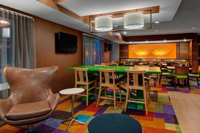 Fairfield Inn & Suites by Marriott Fort Worth I-30 West Near NAS JRB