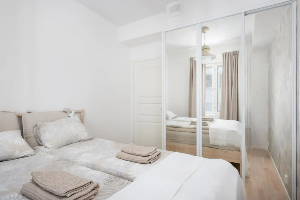 Modern apartment with sauna and free parking
