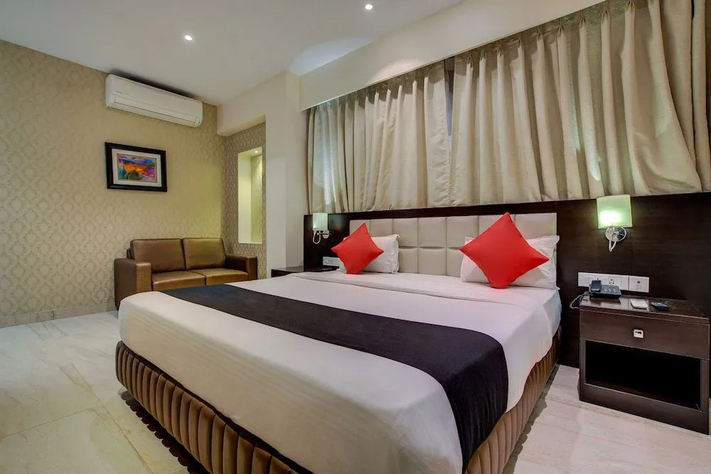 Capital O 16172 Hotel Radiant