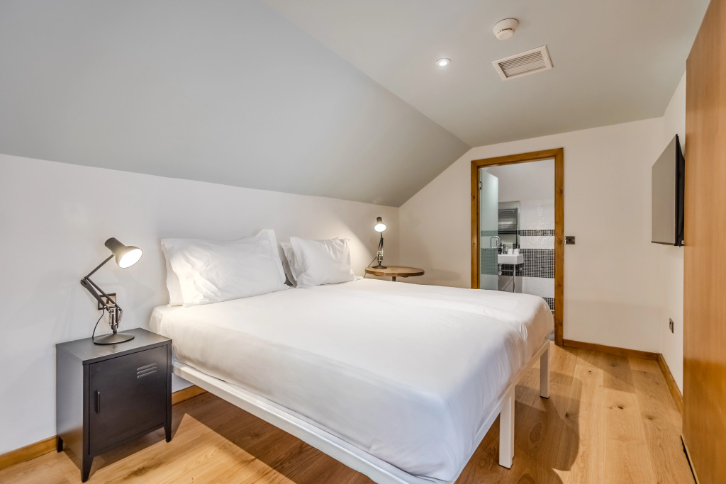 Stay Central Hotel