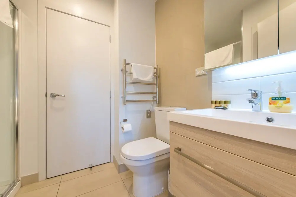 JHT - 1 BRM Apartment, Opposite to SkyTower with view