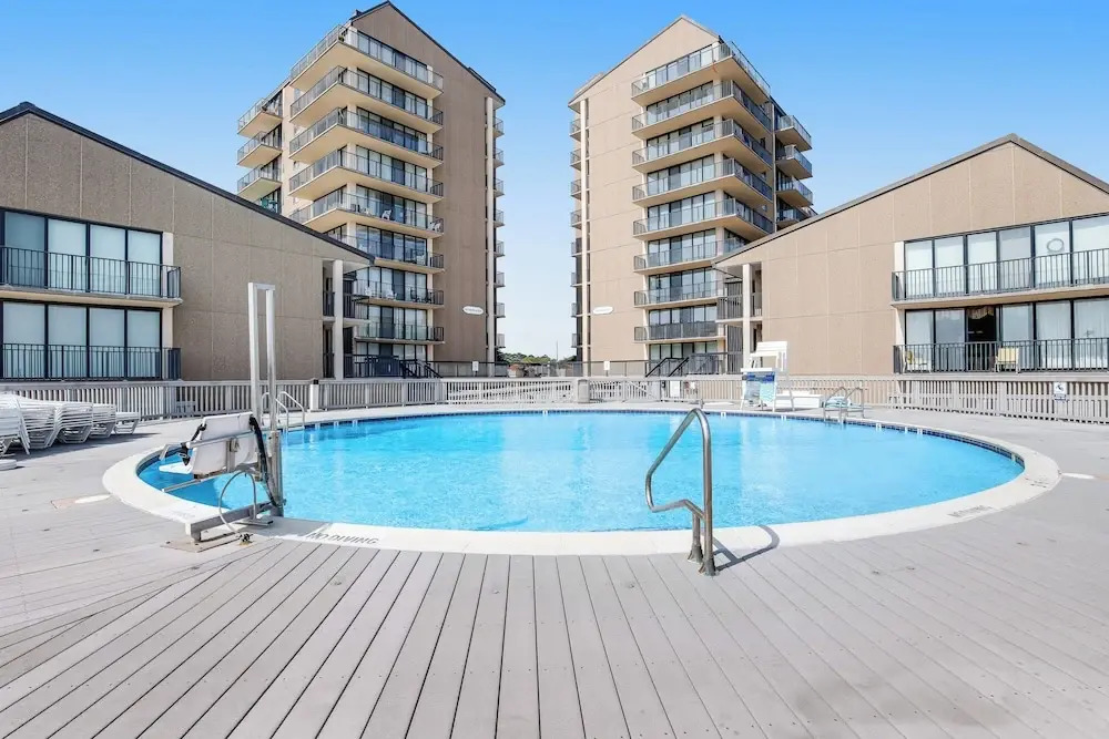 Walk to Ocean! Bethany Beach Retreat w/ Balcony