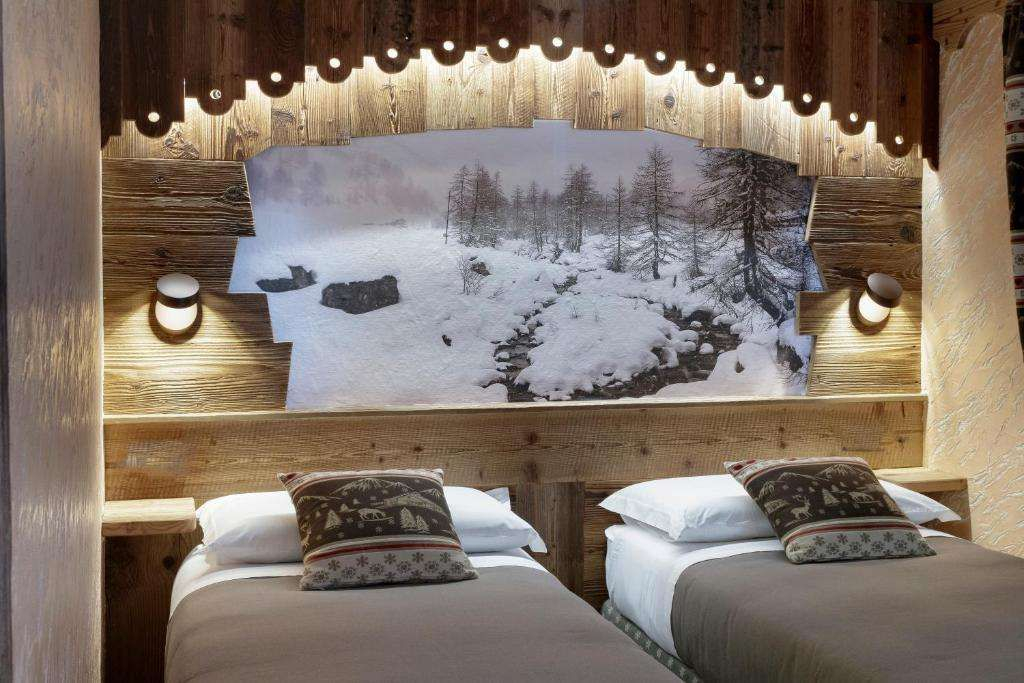 Chalet Matterhorn François - Central Alpine Chalet with Private SPA & Breakfast
