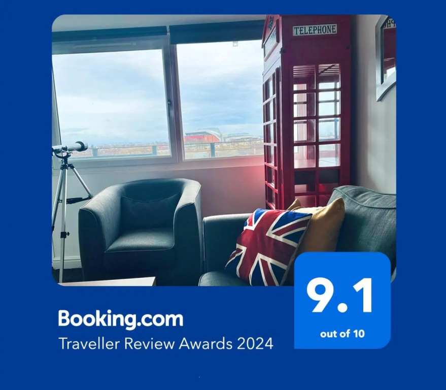 Unique view of Anfield stadium - Charming 2 bedroom apartment in Liverpool with parking