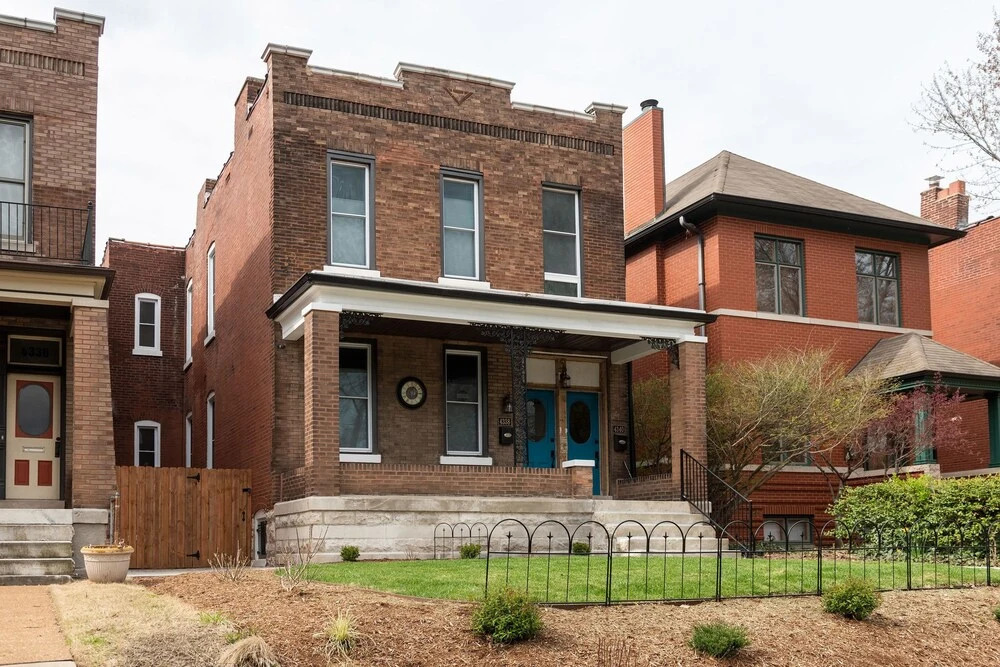 Apartments at 4340 Laclede Ave