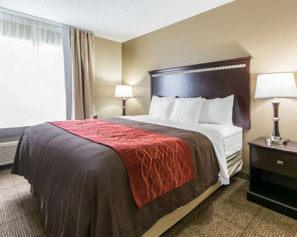 Fairfield by Marriott Inn & Suites Louisville Airport