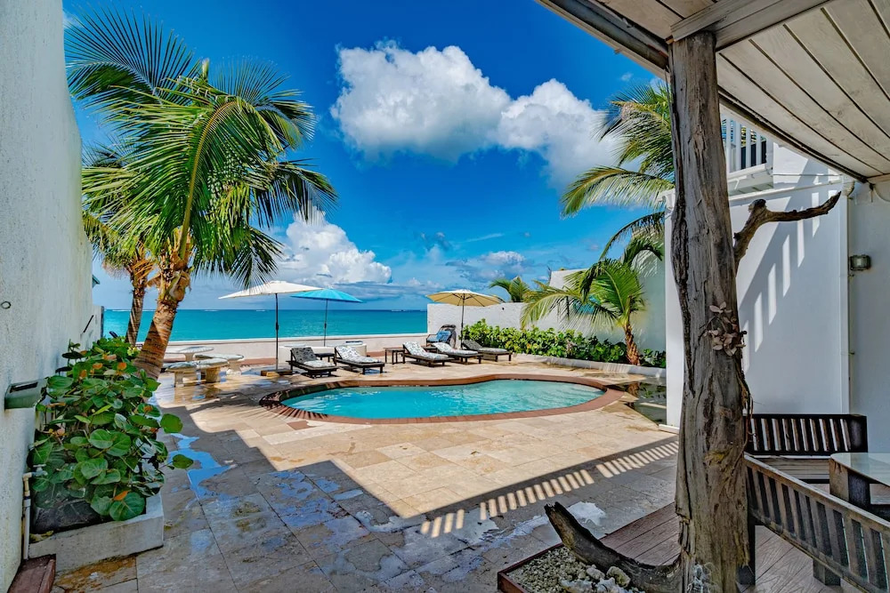 Caprice 14 Cable Beach Luxury Villa