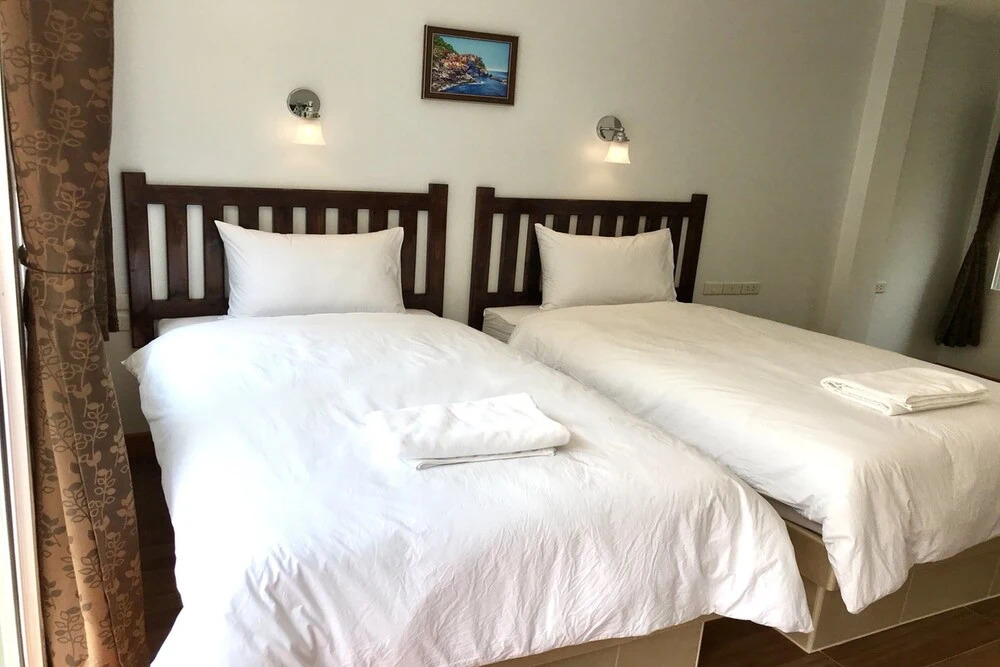 Baan Chang Residence