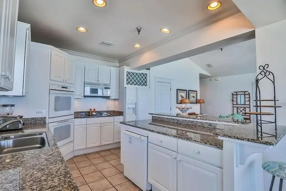 SEAVIEW I UNIT 300 4 Bedroom Holiday Home by Five Star Properties