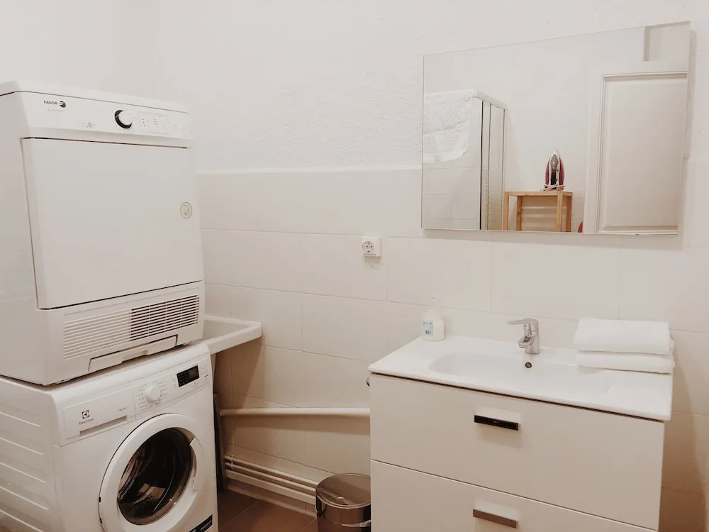 Aribau Cinema Apartamentos