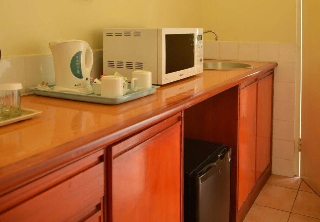 Cresta Oasis Hotel