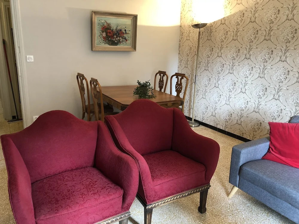 Apartment Carcasses