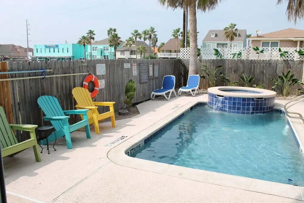 Cognito Townhouse 3 Bedroom Home by RedAwning