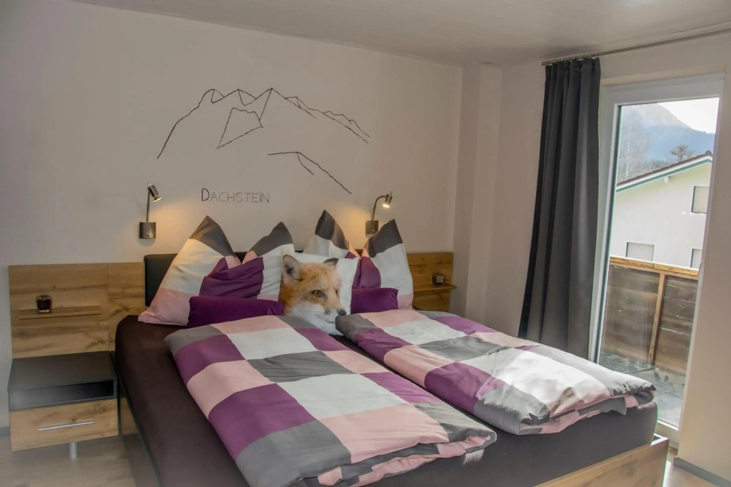Ferienhaus Fux - Your Lake and Ski Hideaway at Tauplitz near Hallstatt