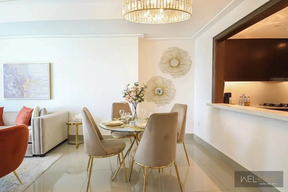 WelHome - Luxury Apt in Downtown with Burj Khalifa & Fountain View