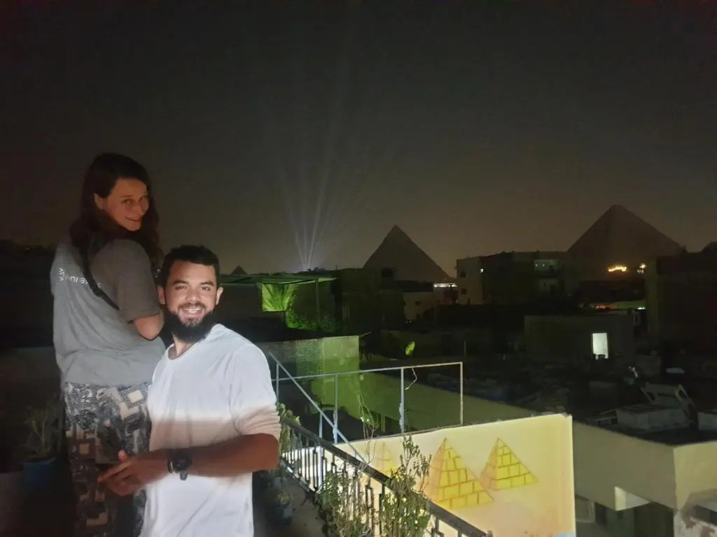 2 Jana Pyramids view inn