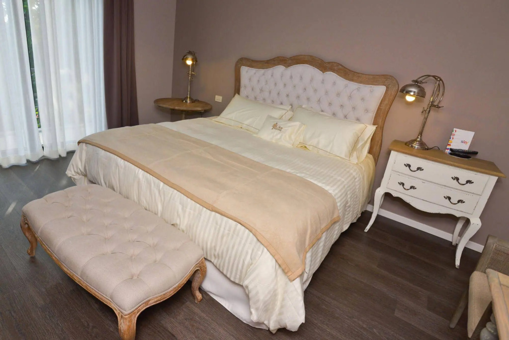 Like Home Boutique Hotel 3 min, Orio Airport