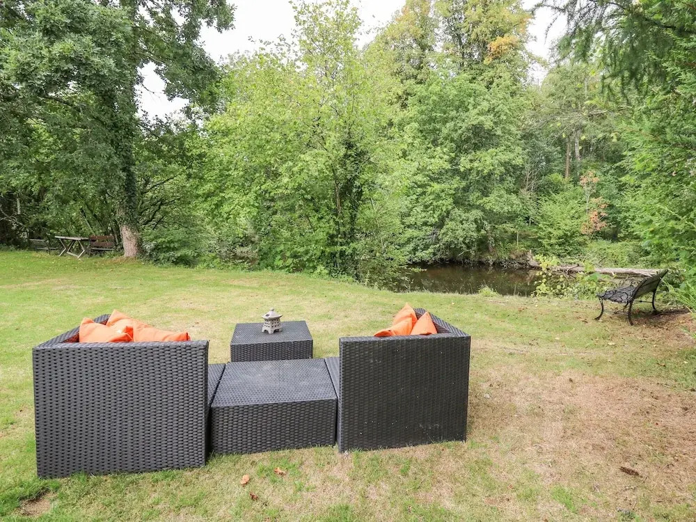 Riverside Rest