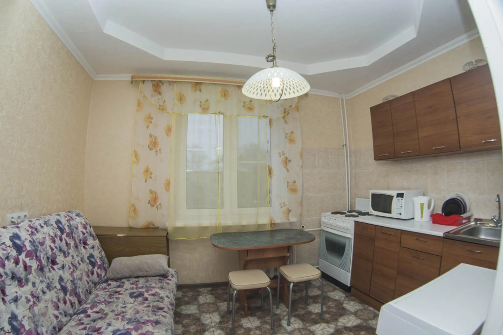 HomeHotel (ХоумОтель) на проспекте Молодежный 38к2