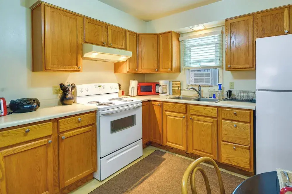 Quaint Cody Cottage w/ Grill: Walk to Downtown!