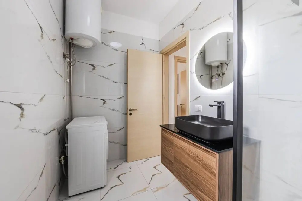 Beachside Modern Apartment 1 BR With Balcony
