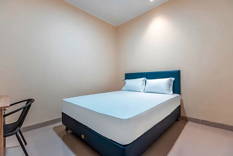 OYO Life 2709 Kost Cirendeu