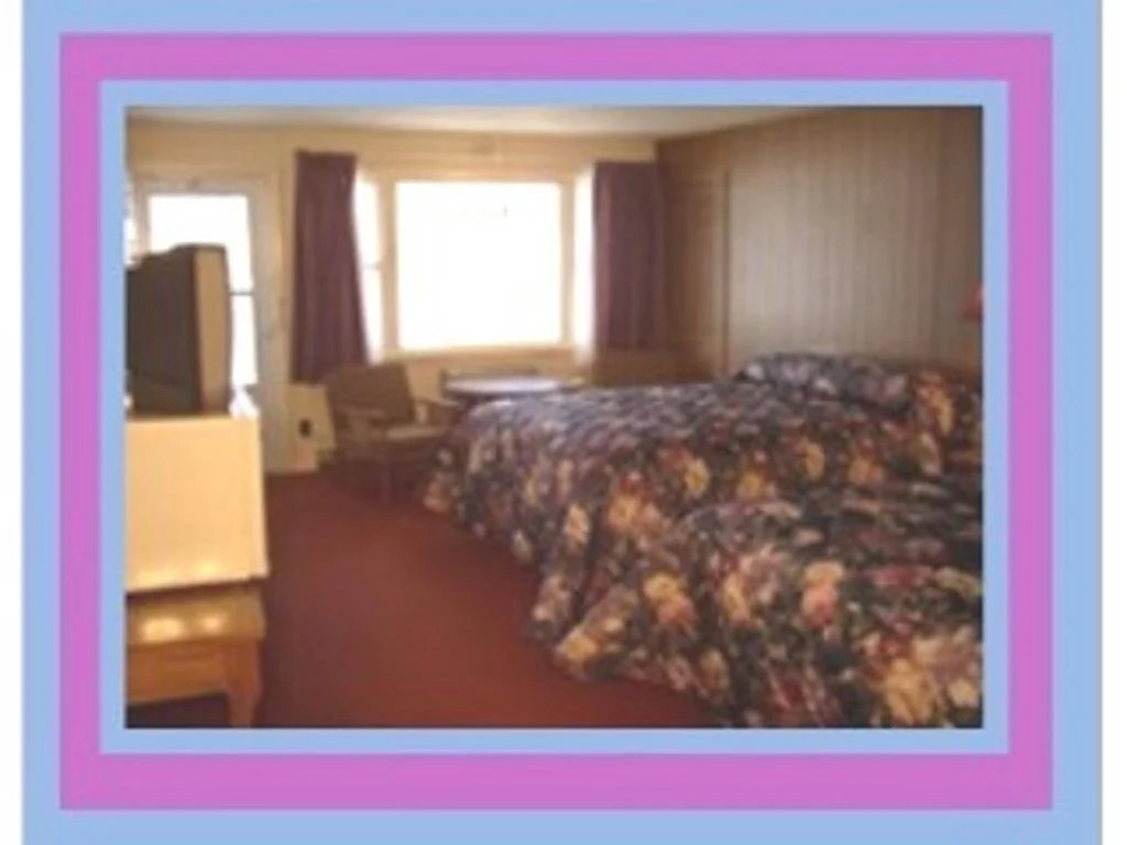 Berry Pond Motel