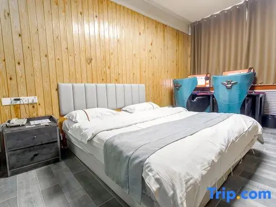 Linqu Reni e-Sports Hotel (Huangshan Road Branch)