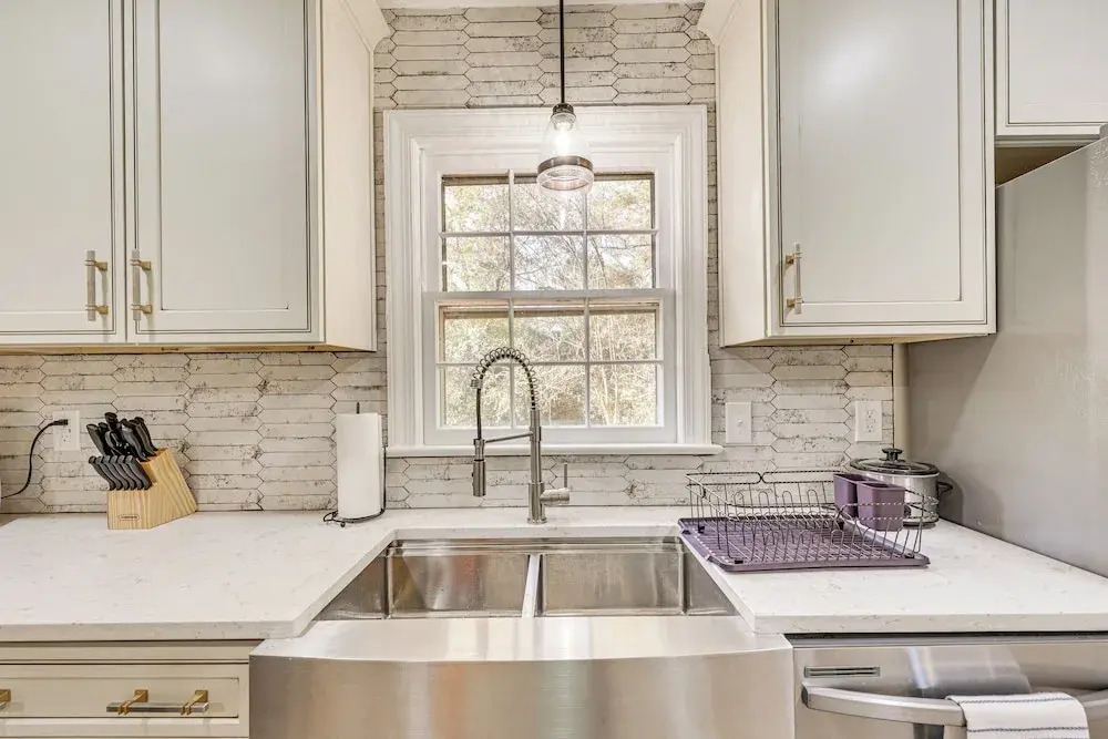 Comfort & Convenience! Home 3 Mi to Dtwn Wilson