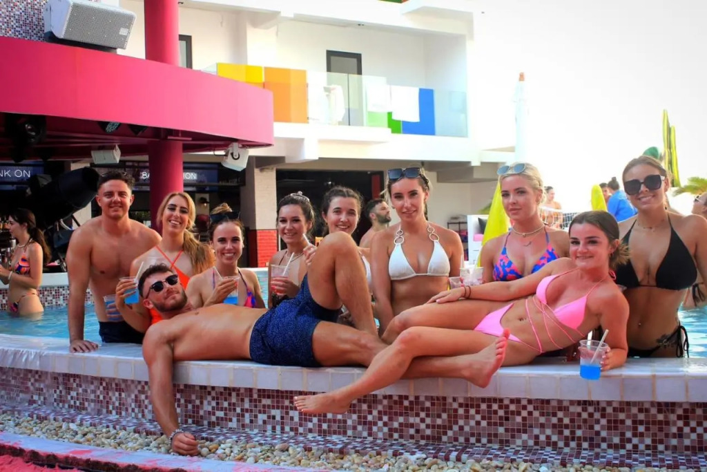 SocialTel Koh Samui