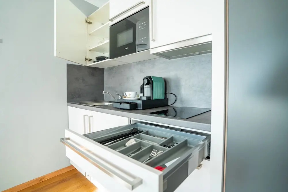 Boardinghouse City Home - Living