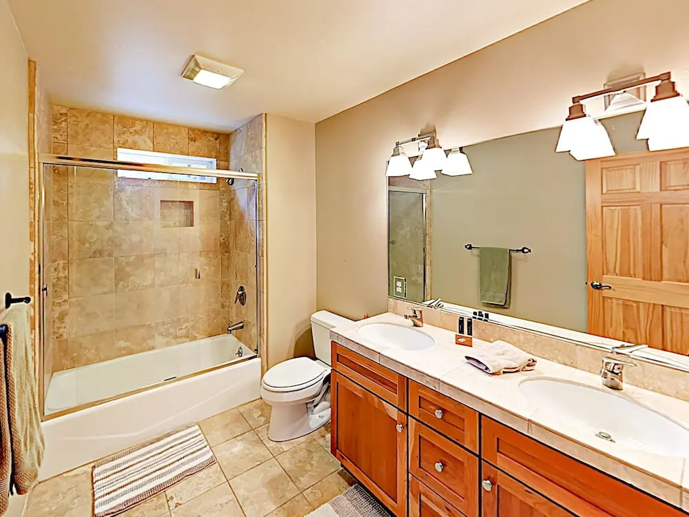 12205 Truckee - 3 Br Home