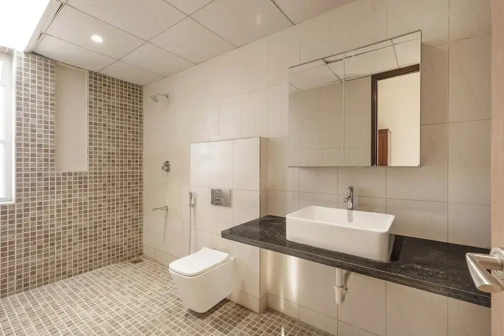 Golf View Home by StayJade Luxury HugeLawn4BHK