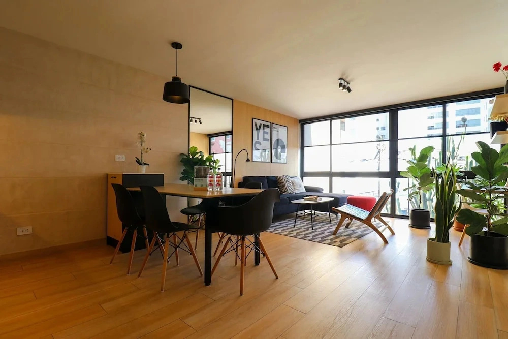 w Deluxe 1BR w AC in the Heart of Miraflores