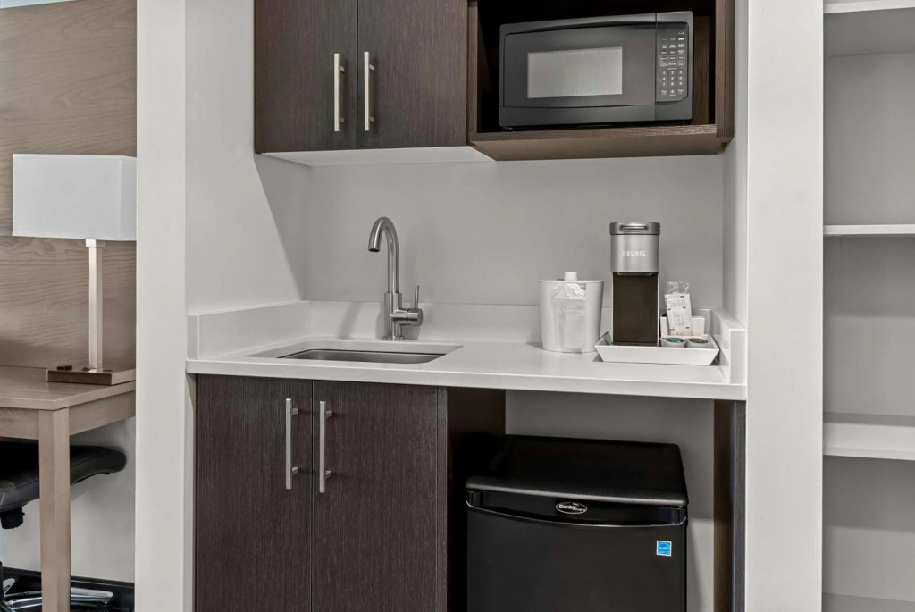 Best Western Plus Winkler